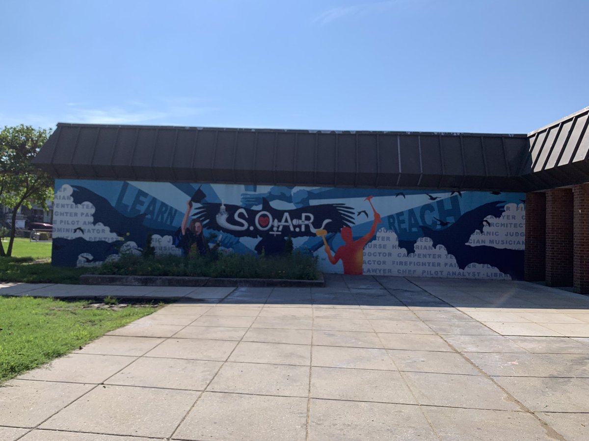 PlaceTos's tweet photo. Principal Walker and her team are preparing the building and themselves to receive students! #StrongerTogether #CLNLive5@MPEMS220 https://t.co/it7I9a3LXb