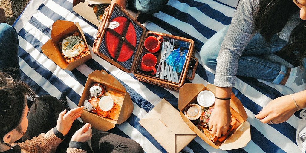 USFCHEFSTORE's tweet photo. Read CHEF'STORE's latest industry report to find out which innovations are here to stay!
https://t.co/ljtgWWbamj
#GreatFood #WholesalePrices #USFCHEFSTORE #cheflife #wholesale #restaurantmenu #restaurantrecovery #restauranttrends #independentrestaurant #smallrestaurant https://t.co/cHz13h1Ojb