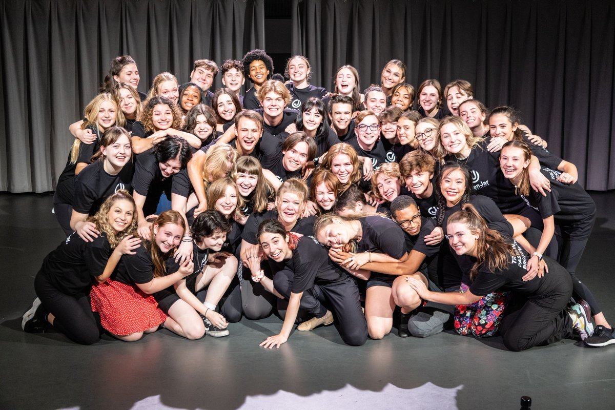 OpenJarNYC's tweet photo. Can a group picture get any better!? Check out our 2021 High School Open Jar Institute group. Talk about #squadgoals!

#squadgoals #openjarinstitute #openjar2021 #broadwayisback #broadwaysfuturegeneration #broadwayintensive https://t.co/g2ftLfrSAh