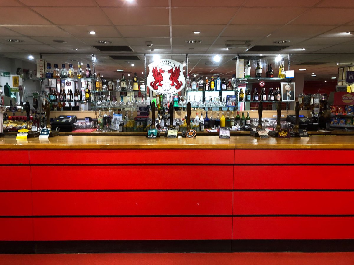 LOFC Supporters ๐ (@lofcsupporters) on Twitter photo ALES FOR HARROGATE ๐ป: <a href="/MightyOakBrew/">Mighty Oak Brewing</a> Oscar Wilde; Captain Bob; Maldon Gold <a href="/BrisBeerFactory/">Bristol Beer Factory</a> Milk Stout <a href="/DLBrewery/">downlandsbrewery</a> Devilโs Dyke <a href="/GunBrewery/">Gun Brewery</a> Chummy Bluster <a href="/FyneAles/">Fyne Ales</a> Jarl <a href="/SaltaireBrewery/">Saltaire Brewery</a> Saltaire Blonde <a href="/marblebrewers/">Marble Brewery</a> Pint
All set up ready for you thirsty lot tomorrow ๐ป #lofc ALES FOR HARROGATE ๐ป: <a href="/MightyOakBrew/">Mighty Oak Brewing</a> Oscar Wilde; Captain Bob; Maldon Gold <a href="/BrisBeerFactory/">Bristol Beer Factory</a> Milk Stout <a href="/DLBrewery/">downlandsbrewery</a> Devilโs Dyke <a href="/GunBrewery/">Gun Brewery</a> Chummy Bluster <a href="/FyneAles/">Fyne Ales</a> Jarl <a href="/SaltaireBrewery/">Saltaire Brewery</a> Saltaire Blonde <a href="/marblebrewers/">Marble Brewery</a> Pint
All set up ready for you thirsty lot tomorrow ๐ป #lofc