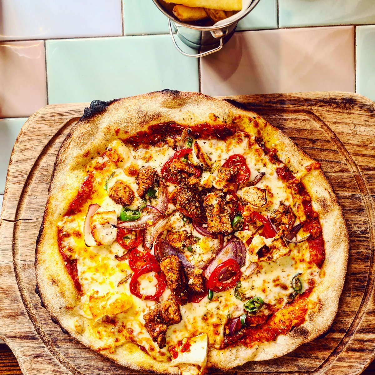 Girl Eats Sheffield (@girleatssheff) on Twitter photo Pollo piccante pizza at <a href="/tickledtroutS18/">Tickled Trout</a>. Completely delicious every. Single. Time.
#loveyourlocal Pollo piccante pizza at <a href="/tickledtroutS18/">Tickled Trout</a>. Completely delicious every. Single. Time.
#loveyourlocal
