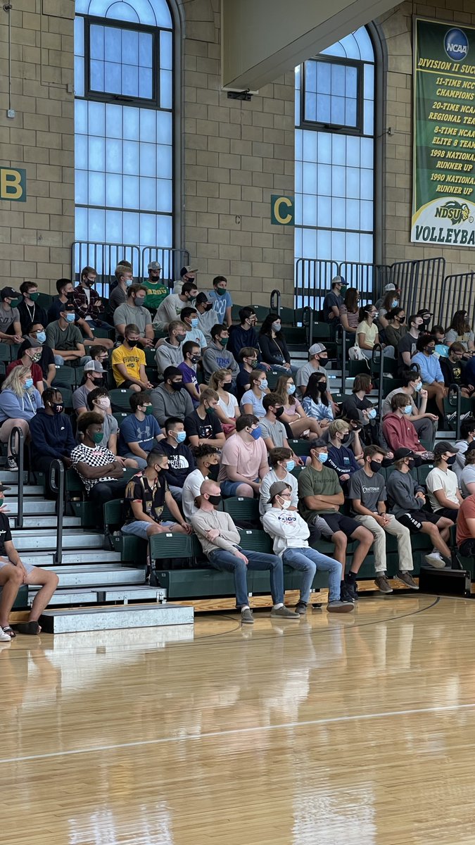 NDSUEngineering's tweet image. Pretty exciting morning welcoming more than 500 new students to the College of Engineering!!!
🤘💚💛🎉

#ExperienceNDSU #NDSUengineering