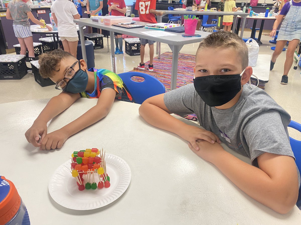 Great to see our <a href="/BRES_Bears/">BRES</a> students already feeling at home in Norclay! Students were working together on collaboration and communication, both key competencies in our <a href="/NKCSchools/">NKC Schools</a> Portrait of a Graduate. #NKC1stDay