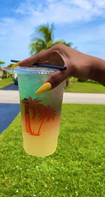 Currently 😋 https://t.co/JJU09VBEBN