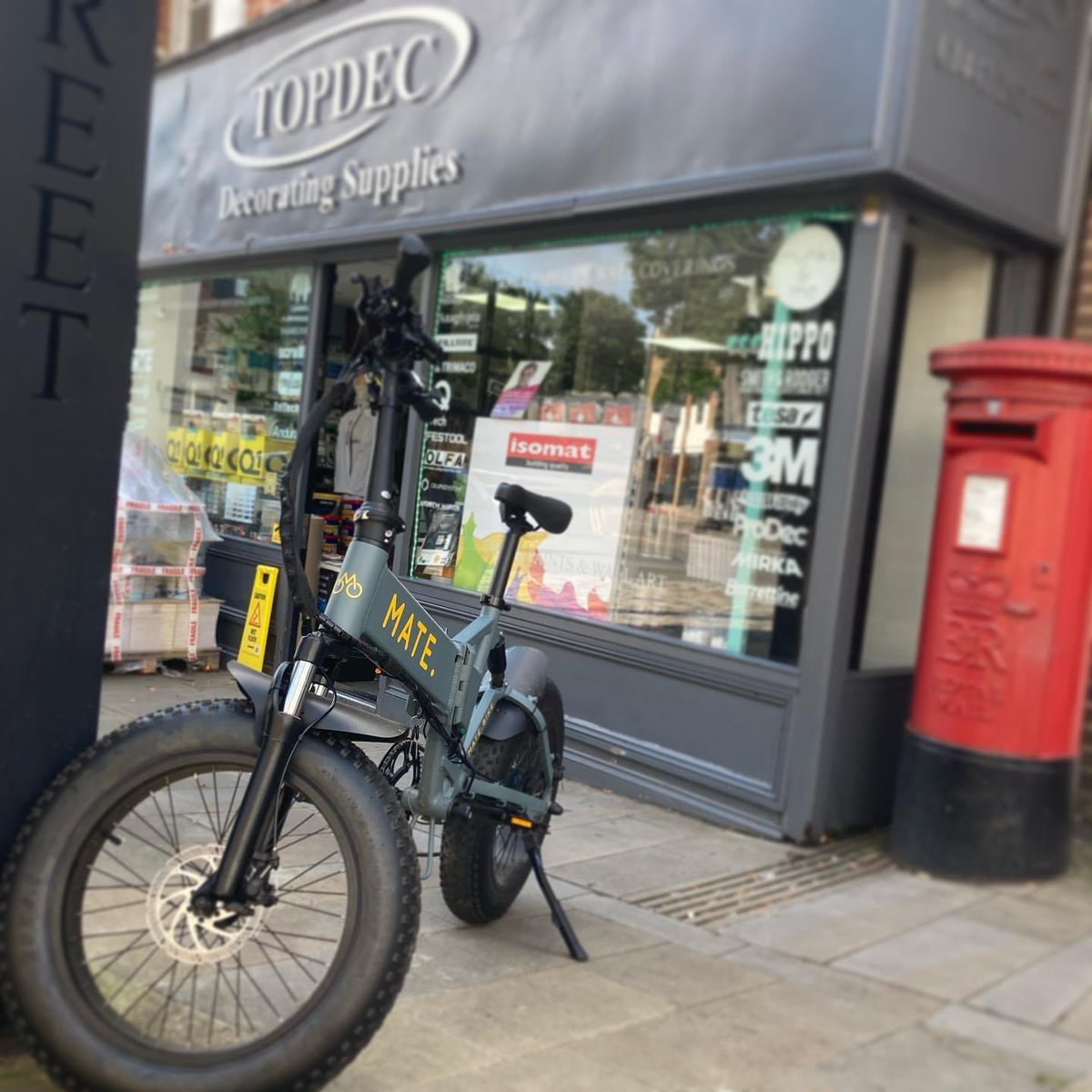 topdecbrush's tweet photo. Guess who got one of these to test out?!?!
Absolutely amazing bit of kit. A real eye catcher and FAST!! @matebike
Xmas list and who knows could even work well for the small local deliveries
Oh and we may have an exclusive discount on the wayβ¦..
#getmeone #iwantone #matebike https://t.co/a1msgm951n