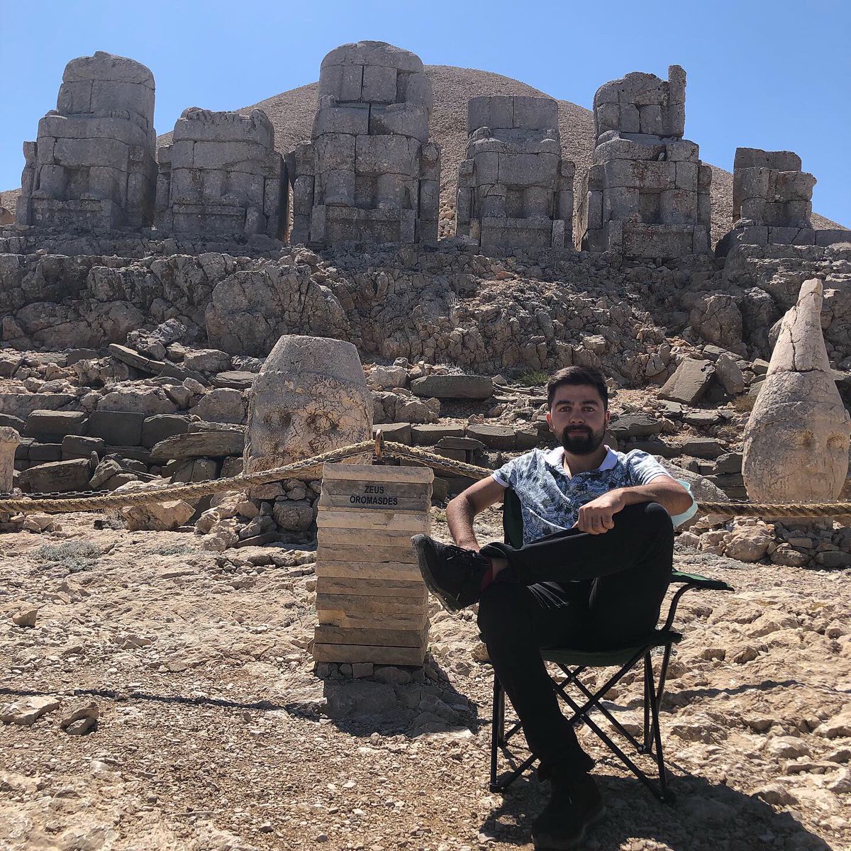 44frkndmrc's tweet photo. Helenistik ve Pers sanatlarının birleşimi olan Kommagene Krallığından kalan muazzam yapıtları ile Nemrut Dağı.
#Kommagene #Nemrut #Antiochos #Mezopotamya #Malatya #Pütürge #Adıyaman #Kahta #UNESCO https://t.co/ksi91bz1Tw