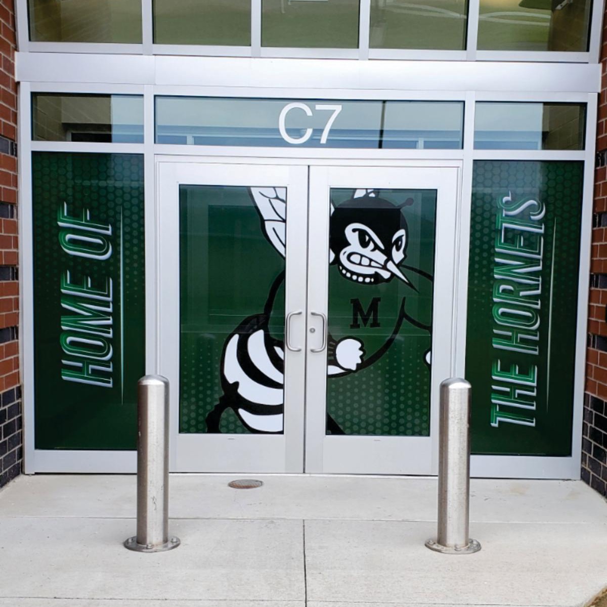 CentralGraphic1's tweet image. We just finished this for our friends at Brown Local Schools in Malvern, OH Home of the Malvern Hornets! A perfect way to welcome the students into the school. 

#MalvernHornets #OhioGraphics #Doorgraphics #WeBringYourBrandToLife
