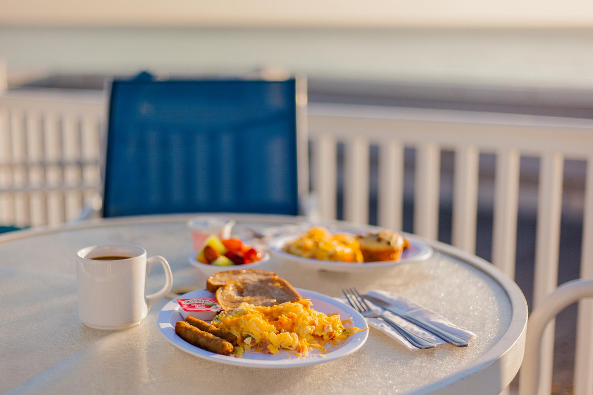 SeasideAmelia's tweet photo. #FernandinaBeach views are the perfect addition to any breakfast! 😋 https://t.co/BPhgb9ZeVN