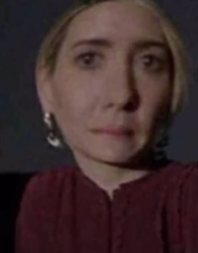 ellie tweet media