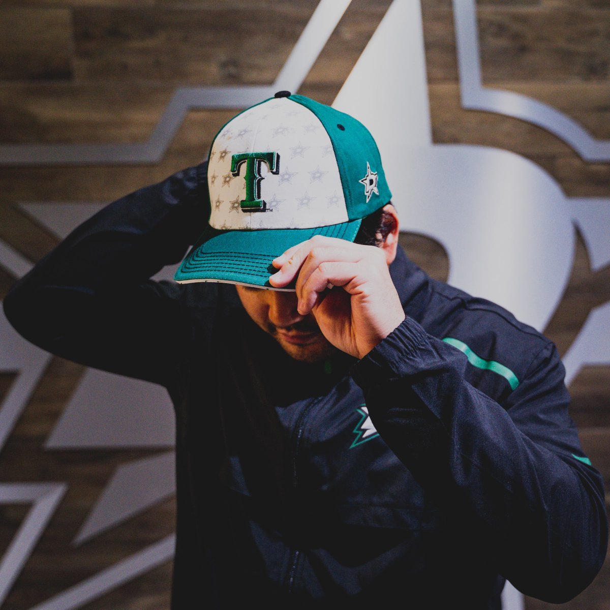 DallasStars's tweet image. Surprise! It's Stars Surprise Week. 🥳

We're celebrating with giveaways and contests all week long, starting with @DallasStars x @Rangers hats!

Follow and retweet for your chance to win.