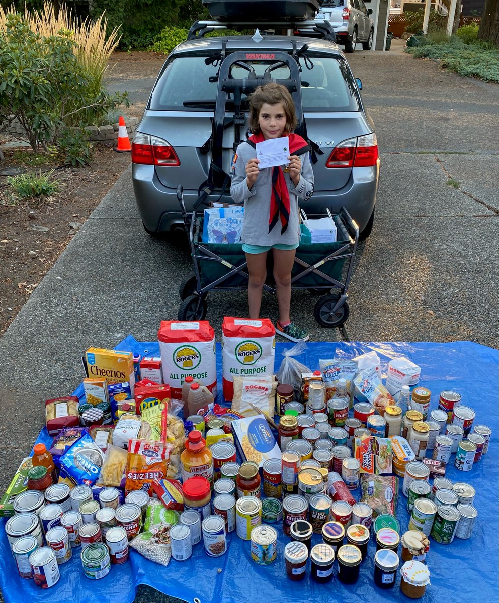 SSVPVI's tweet image. Madalena was able to collect 4 times her weight in food donations for our SCO as part of a project for the 5th Garry Oak Scout group. The food will be distributed from our downtown Victoria food pantry. We love to see youth engaged in community service! #yyj #volunteering #ssvp