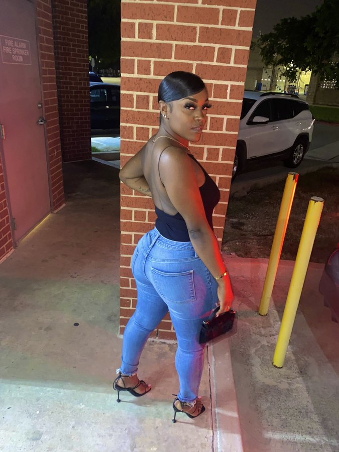 BestRealBooty's tweet image. Proof @theshizzznet has one of the best booties.