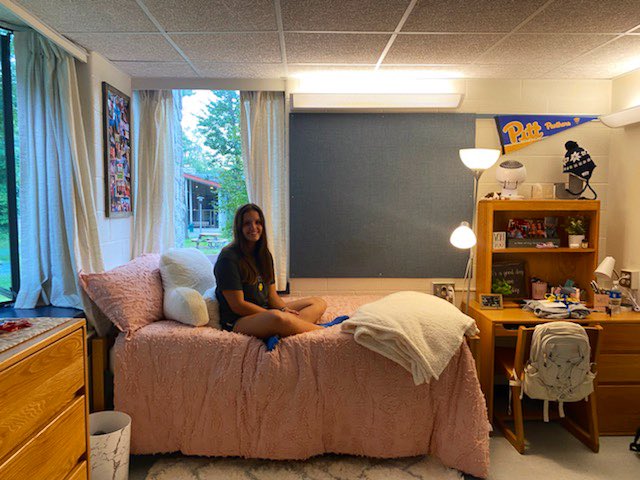 UPJSoftball's tweet photo. Our Freshman are moved in and ready for the year! So happy to see these smiling faces! Welcome, Hannah, Julia, Kelsi &amp; Kylie!!!! 💙 https://t.co/Qymt4z6inm