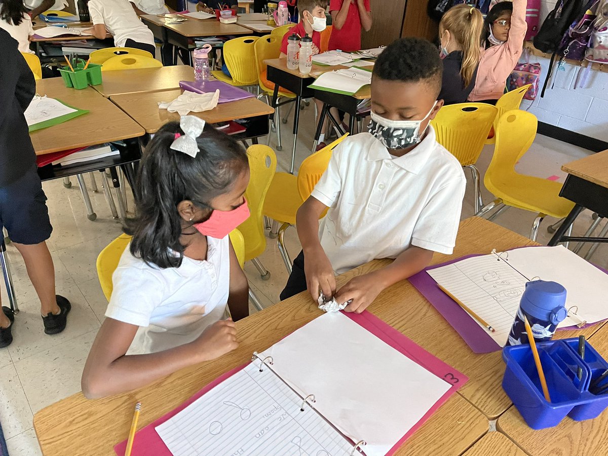 MsBahar's tweet photo. We practiced the steps of the Design Thinking Process to help Ruff the dog save his coins from his flooded dog house using only a square of aluminum foil! 

Students really enjoyed asking questions from Ruff to build empathy 😆

@mrsuremovich https://t.co/GAlKkQtxWt
