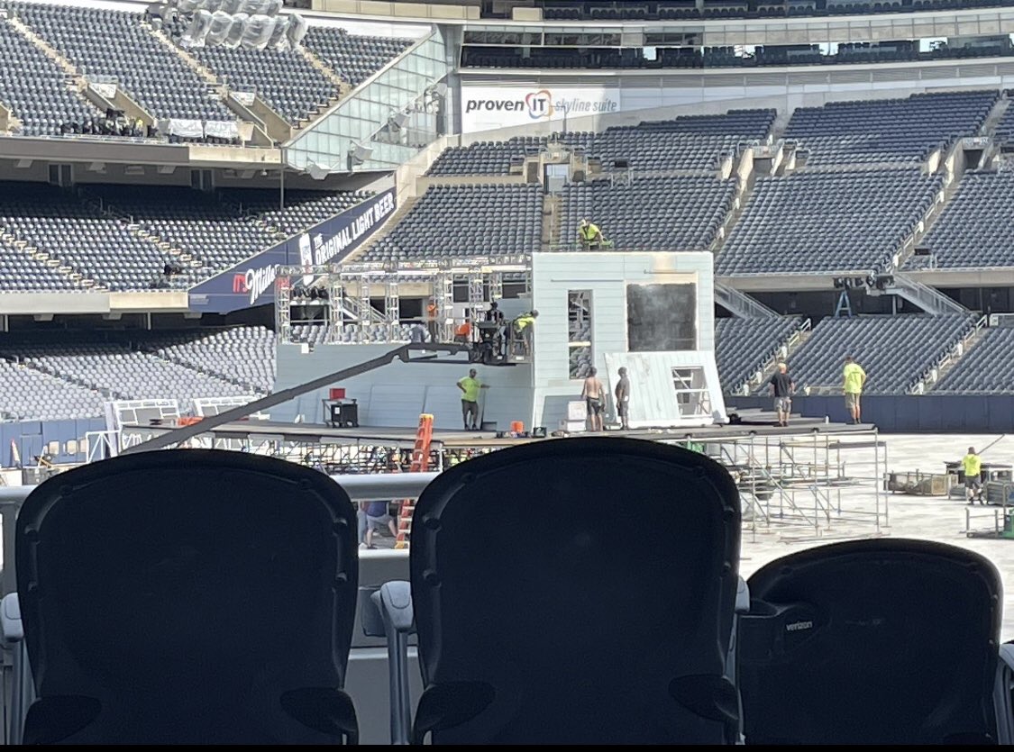 E9gaNFVXIAMDSQ4?format=jpg&name=medium