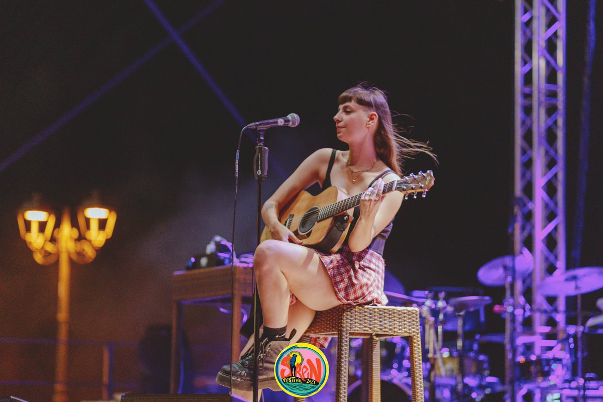 DAY 2 🧜‍♀️ ⁣
⁣
<a href="/cmqmartina/">cmqmartina</a> ci ha fatto ballare alla grande in questa edizione del Siren Festival 😍✨