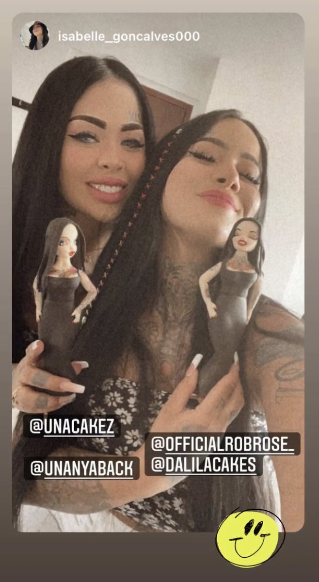DalilaCakes's tweet photo. Esta linda torta fue para celebrar el millón de seguidores que estás chicas @unacakez y e @isabelle_goncalves000 alcanzaron en su cuenta de Tiktok @unanyaback                         Este fue un lindo detalle que @officialrobrose_  les ofreció y nosotros agradecidos con él https://t.co/OHG12oT6qh