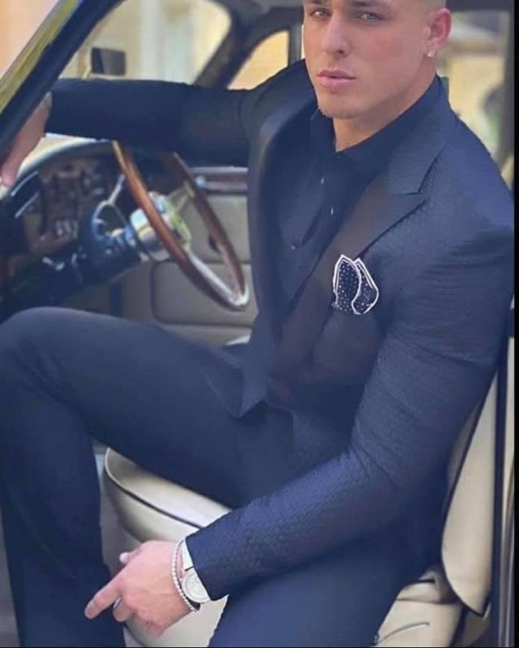 Mmmf 😍 
#mafiamonday