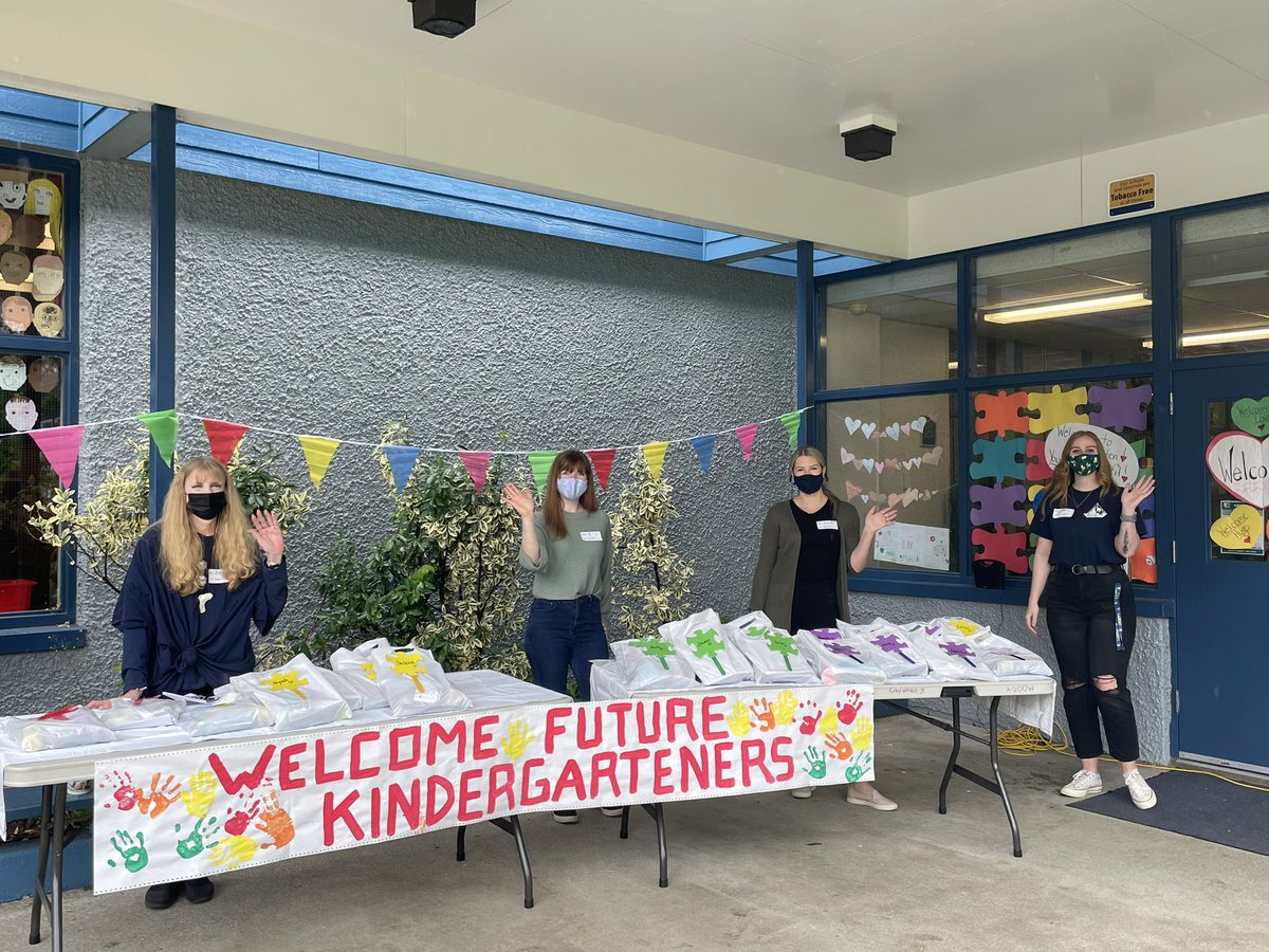 Haven't registered your child for Kindergarten yet?🍎 Please use our school locator on our website to determine your catchment school. Then, contact the school directly to register your child for Kindergarten! ow.ly/usnv50FJO1j

#throwback Moody Elementary (June 2021)