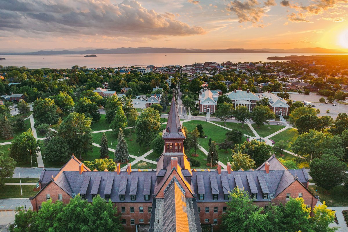 What a view 😻 Classes at #UVM start one week from today. (P: Sam Yang)