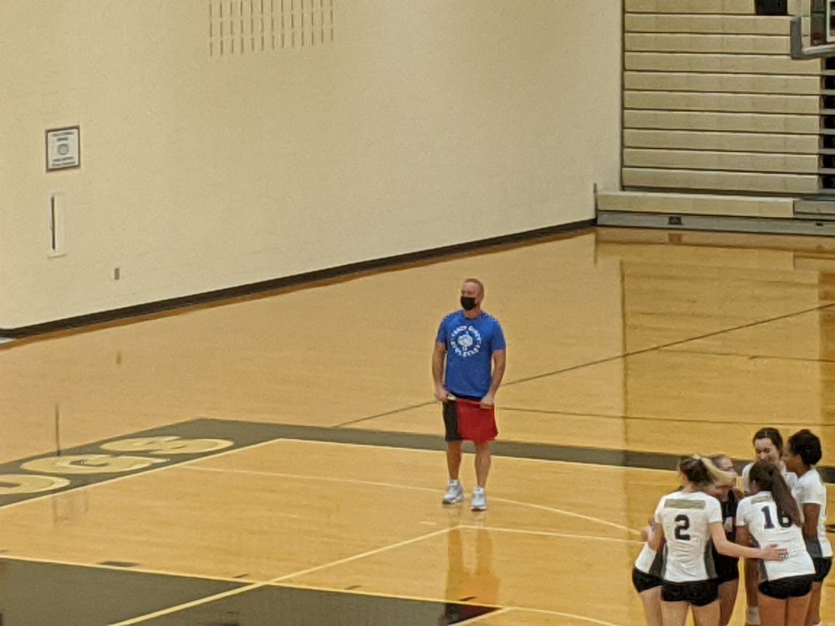 You are funny.  I do it for the popcorn. ☝🏼RT <a href="/hunt_Rob/">Rob Hunt</a>: The man, the myth, the legend, the referee...<a href="/DougAnderson34/">Doug Anderson</a>