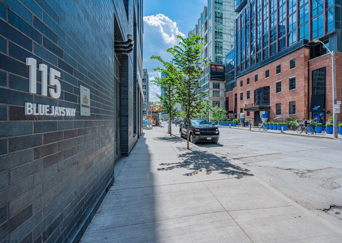 Retail for sale in the heart of King West! Greenland Group Canada have two retail spaces located in the rapidly growing node of Downtown West in Toronto’s urban core.
Feel free to contact our sales team at 416-362-2244 for more details!
#retailforsale #RealEstate #kingwest #cbre