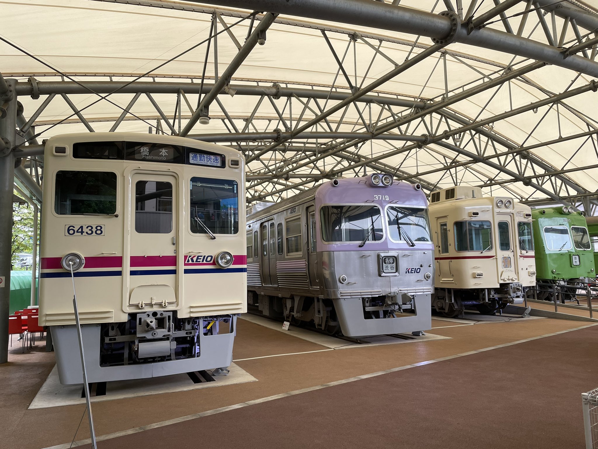 だい 田園都市線 子連れ お得 En Twitter 京王レールランド 京王電鉄の電車とバスの博物館 シミュレーターやミニ電車体験 懐かしい昔の京王線電車を楽しめる 場所は京王線の多摩動物公園駅隣 子供も大人も楽しめます 京王レールランド 多摩動物公園駅 電車