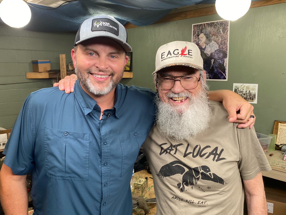 Michael Waddell (@boogerbottom) on Twitter photo What a great day hanging with the <a href="/Duck_Commander/">Duck Commander</a> crew! Had blast being a guest on the Duck Call Room podcast with Si Robertson & <a href="/friar_martin_dc/">Justin Martin</a>
We also had them on our <a href="/Realtree/">Realtree</a> A bone to pick podcast.
We laughed, nearly cried & talked a lot of country boy philosophy! What a great day hanging with the <a href="/Duck_Commander/">Duck Commander</a> crew! Had blast being a guest on the Duck Call Room podcast with Si Robertson & <a href="/friar_martin_dc/">Justin Martin</a>
We also had them on our <a href="/Realtree/">Realtree</a> A bone to pick podcast.
We laughed, nearly cried & talked a lot of country boy philosophy!