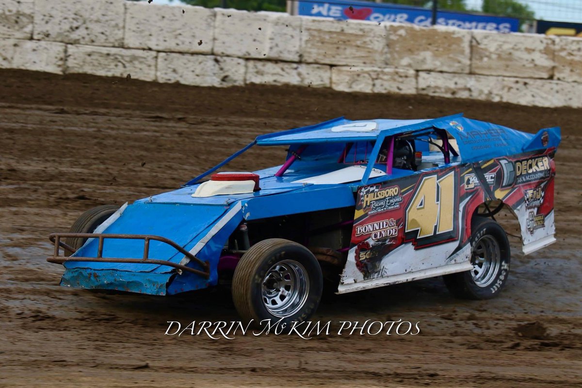 chevycoleman2's tweet photo. The ol 2010 @TeamGRT  car rips! Won the heat and Was leading most of the feature the other night at one point by half a straight then yellow came out and fell Back to 2nd! https://t.co/QyAUqVojkZ