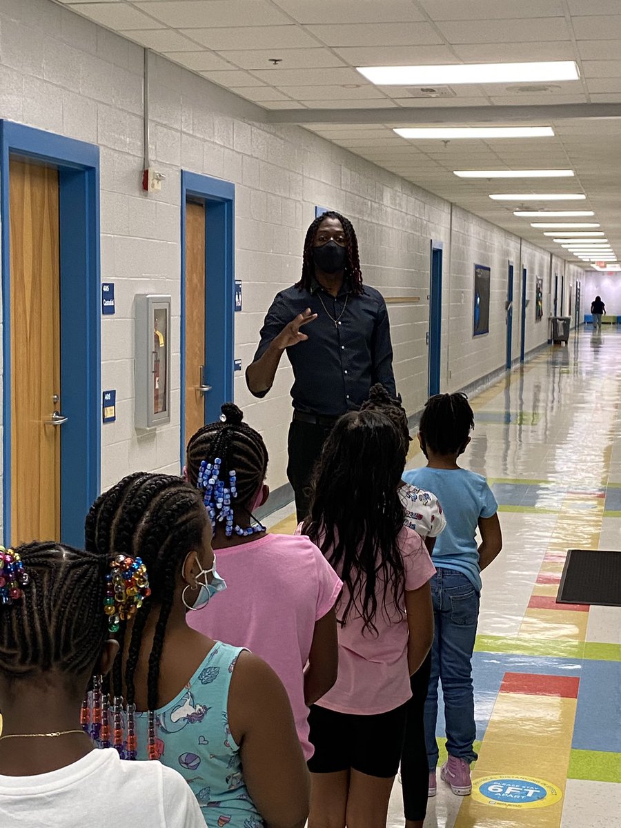 Mr.Bennett tweet media