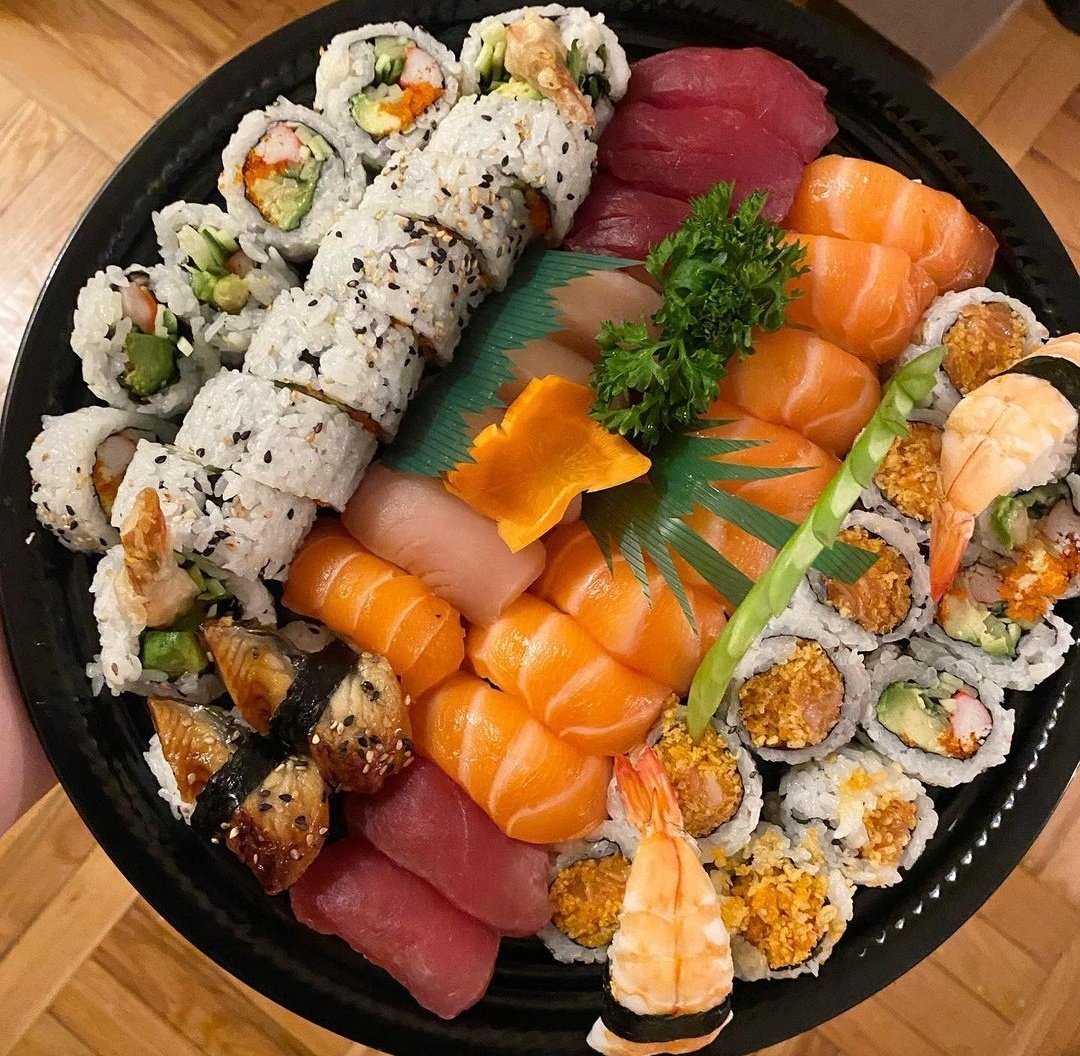 SUSHI!! tweet media