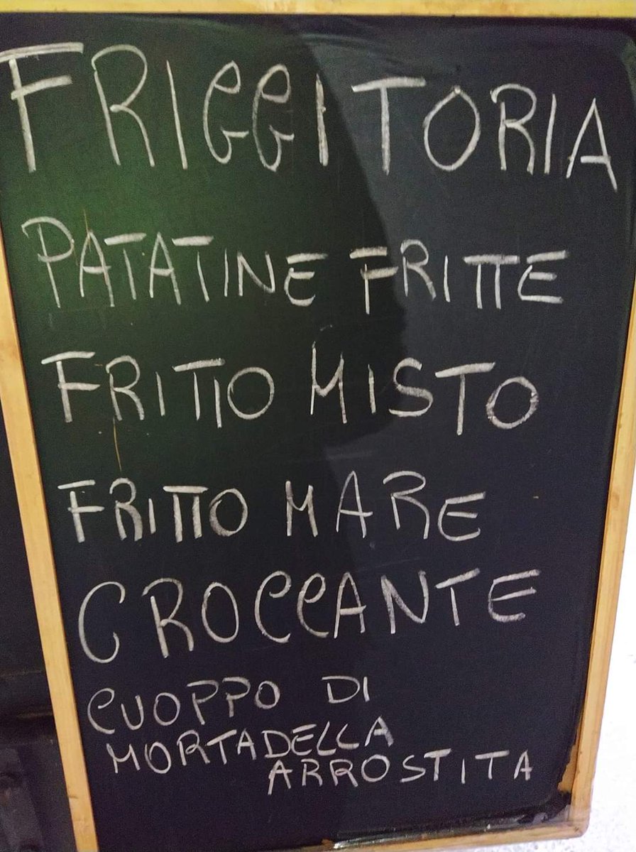 Midnight_Bar's tweet photo. La nostra friggitoria
#cuoppo #patatinefritte #frittomare #mortadella #friggitoria https://t.co/Vo2OWyr2Ir