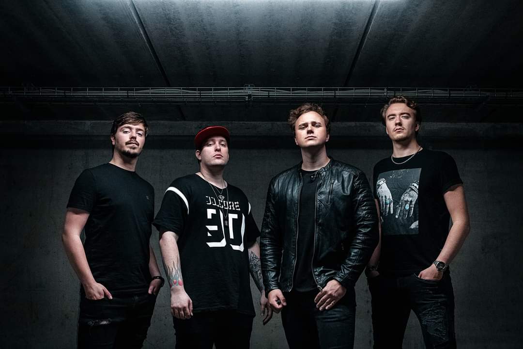 Have you checked out WALKING RUMOR yet!? 
open.spotify.com/artist/4SReRO2…

STREAM NOW ‼️🎧

#stream #awesome #music #rockmusic