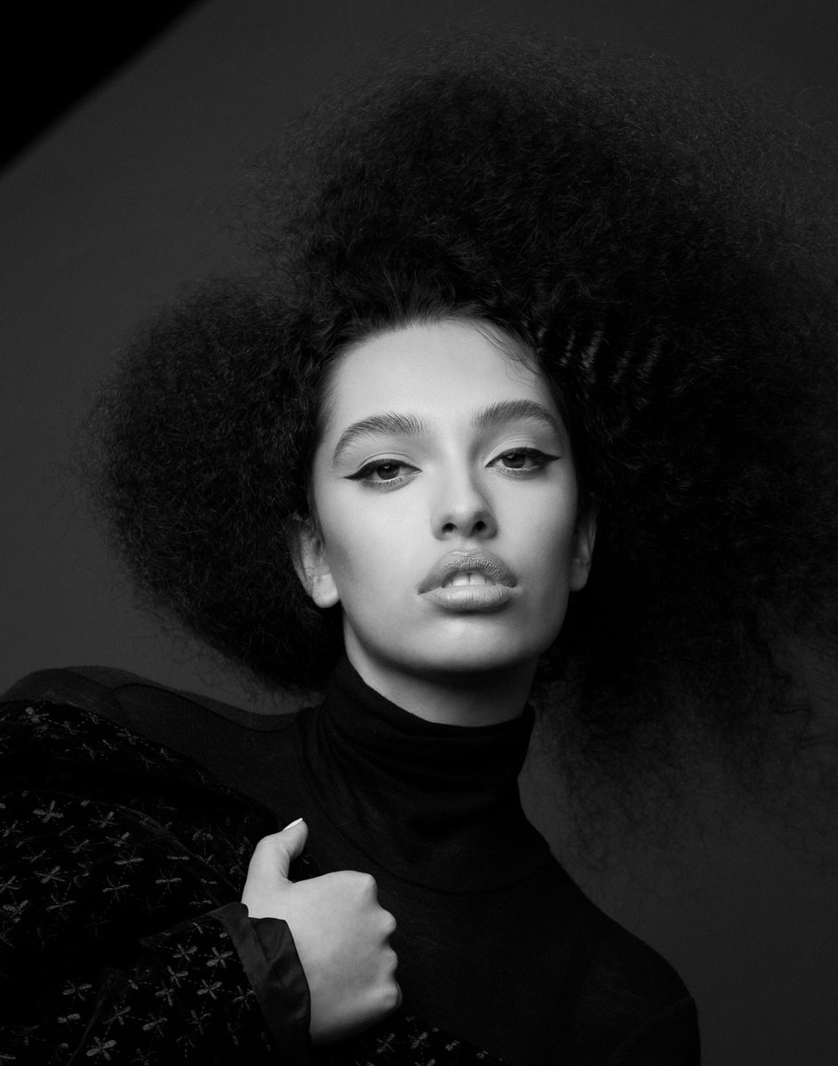 dominique tweet media