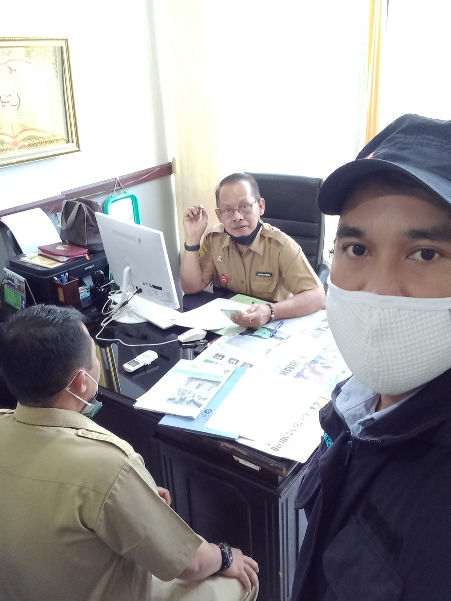 AM_Samarinda36's tweet photo. Selasa (24/8), Andry, Luhkan Samarinda, di Ruang Kepala Dinas Perikanan, informasi POKIR aspirasi masyarakat yg akan dititipkan kpd Dprd agar diperjuangkan di pembahasan RAPBD, Proposal Pengembangan Kapasitas Pembudidya Ikan Kecil,
#GiatLuhkanSatminkalTegal
#Samarinda #Aktivitas https://t.co/gWSxPTDEoF