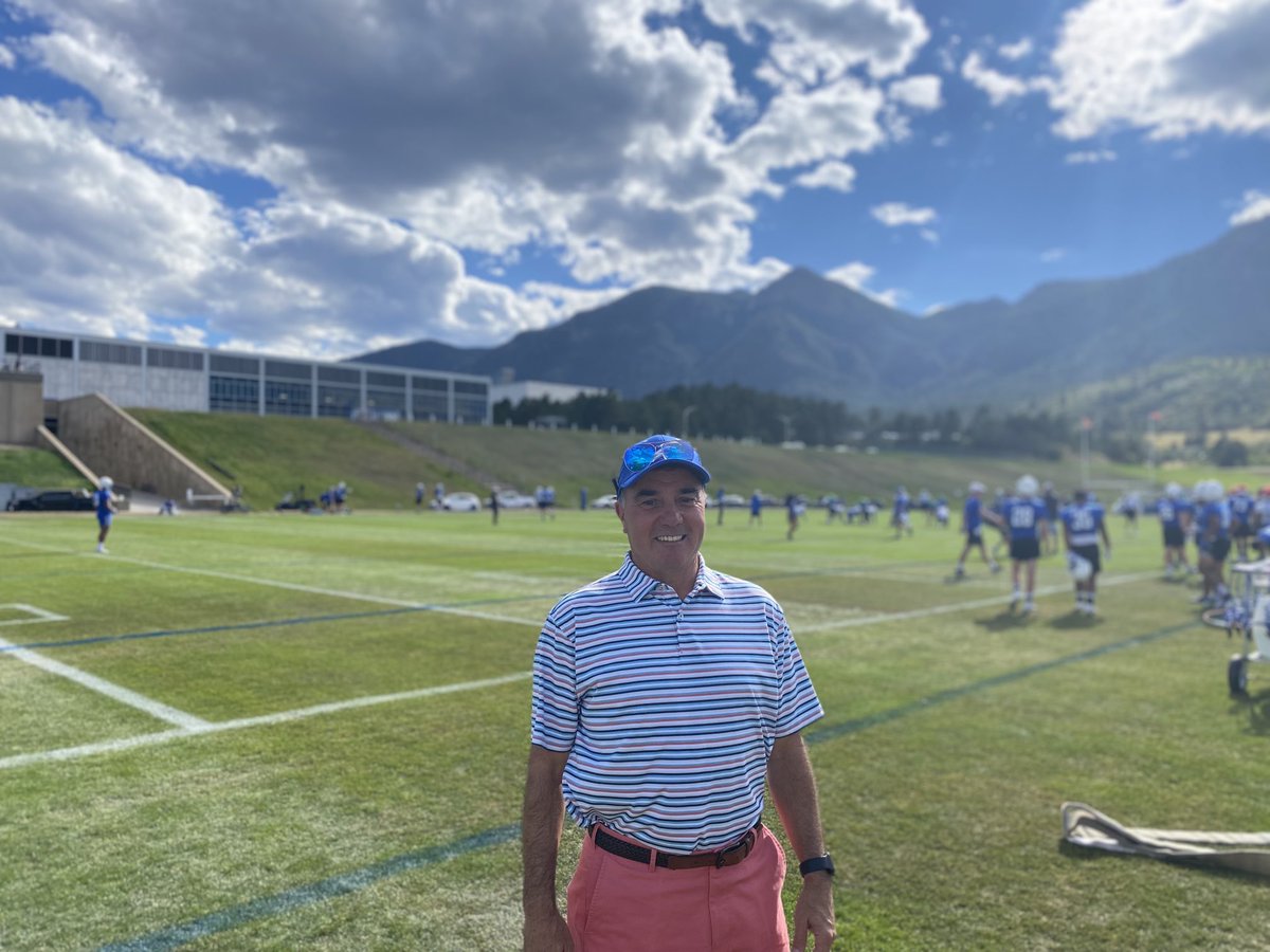 franfraschilla's tweet photo. Thanks to ⁦@CoachTCalhoun⁩ &amp; ⁦@AF_Football⁩ for a great day at practice. Nothing more stirring than hearing the National Anthem at Retreat. Practice came to a dead halt. Awesome! 🇺🇸🏈  ⚡️ https://t.co/zA9o62rdMW