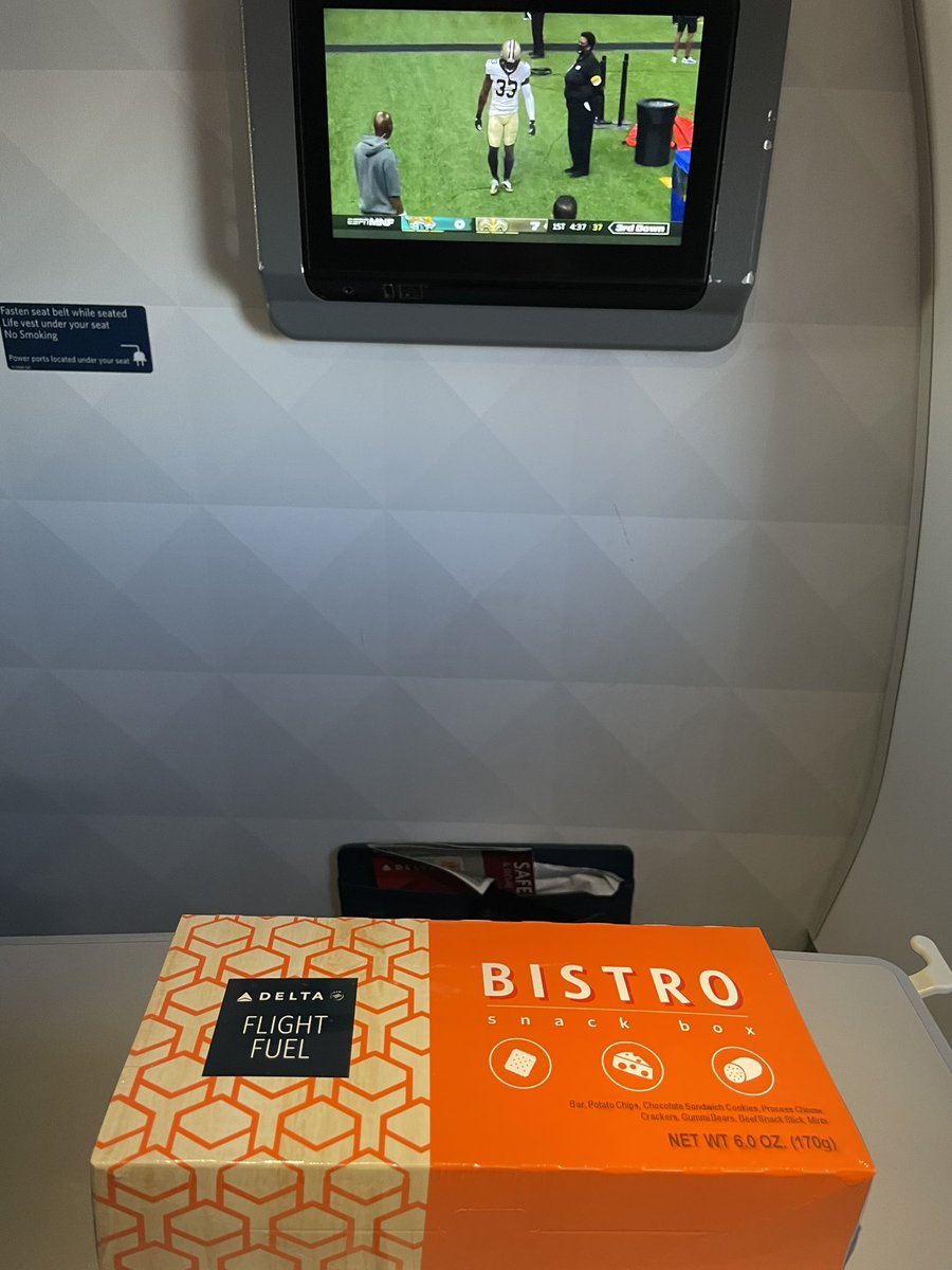 saab007's tweet photo. #FlightFuel in #FirstClass on @Delta #DL1309. It still sucks but this Bistro box was at least edible. Please bring back real food, I’m tired of these box snacks during #COVID19Travel. 👎🏽👎🏽 #DiamondMedallion #MillionMiler https://t.co/nFdnHaO94q