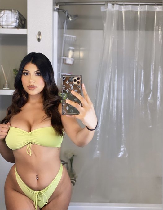 Missionary Bc my face pretty https://t.co/MSuk6tvQ9E