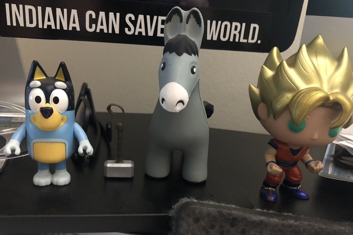.@redfoster’s desk toys sum him up nicely-

Bandit from @OfficialBlueyTV 
Thor’s hammer 
Squishy donkey
Goku from @dragonballz going Super Sayain

A dad just trying to save the world. https://t.co/m74rrAckiy