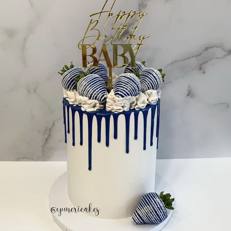 cherryneriii's tweet image. look at these pretty ass cakes I've made this month 😎 costs $0 for u to rt! 💖