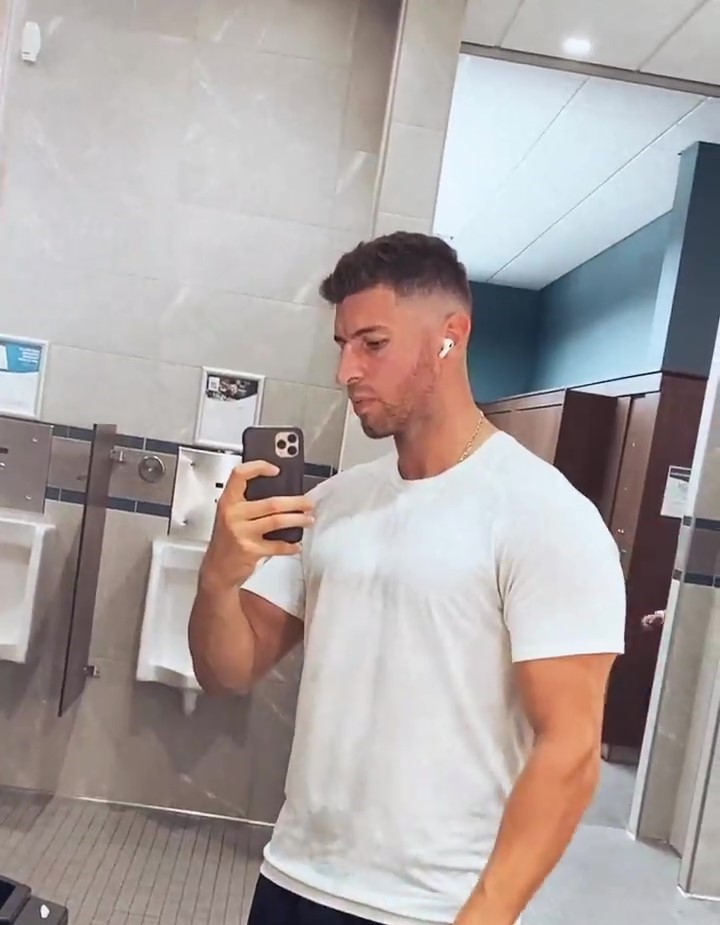 Lightskin Jermaine (JermaineCork) Twitter