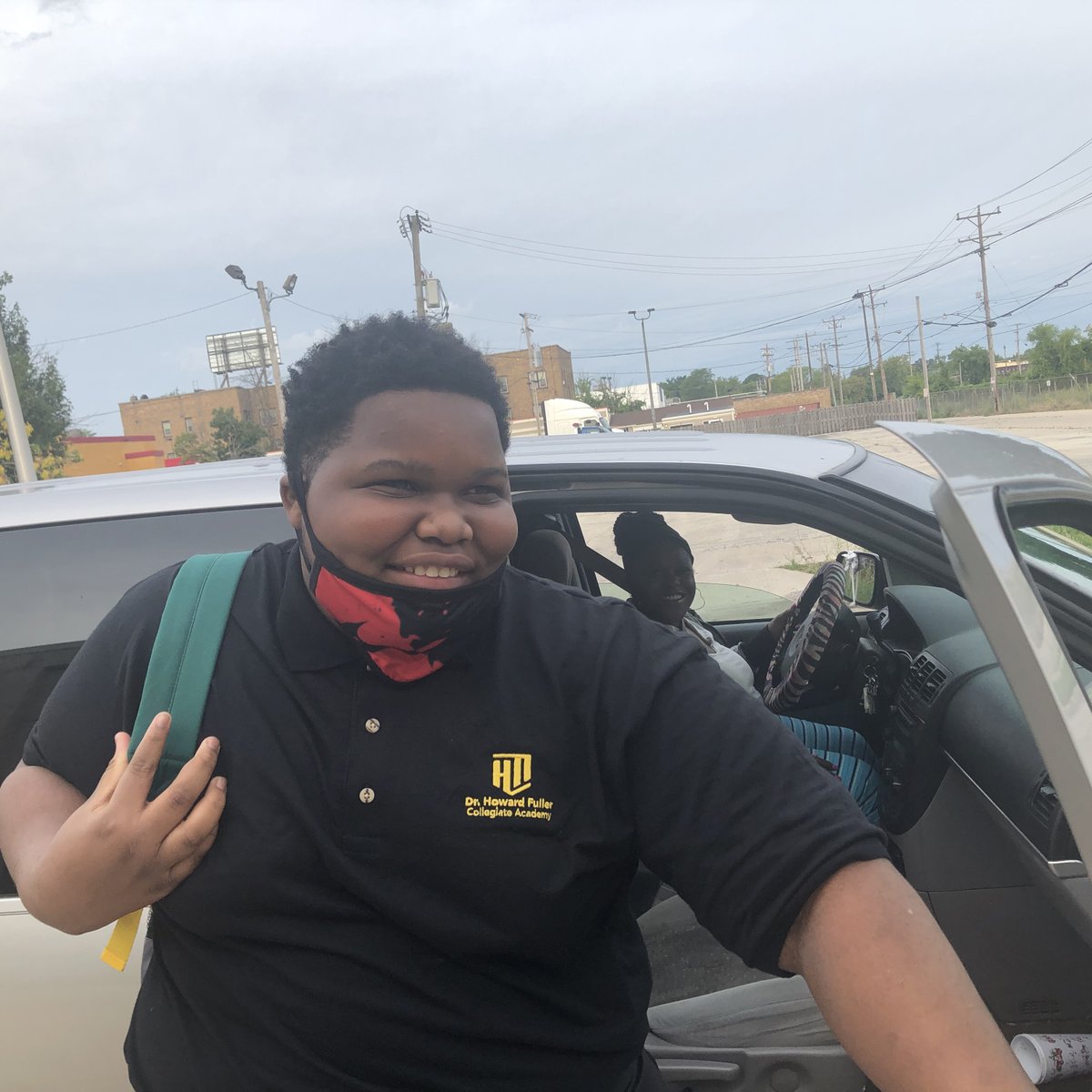HowardFullerCA's tweet photo. howardfullerca
🔥💪🏽🎉This is what the #FirstDayofSchool looks like‼️ What an #amazing start to the week. #blackmindsmatter https://t.co/m3vI6MTono