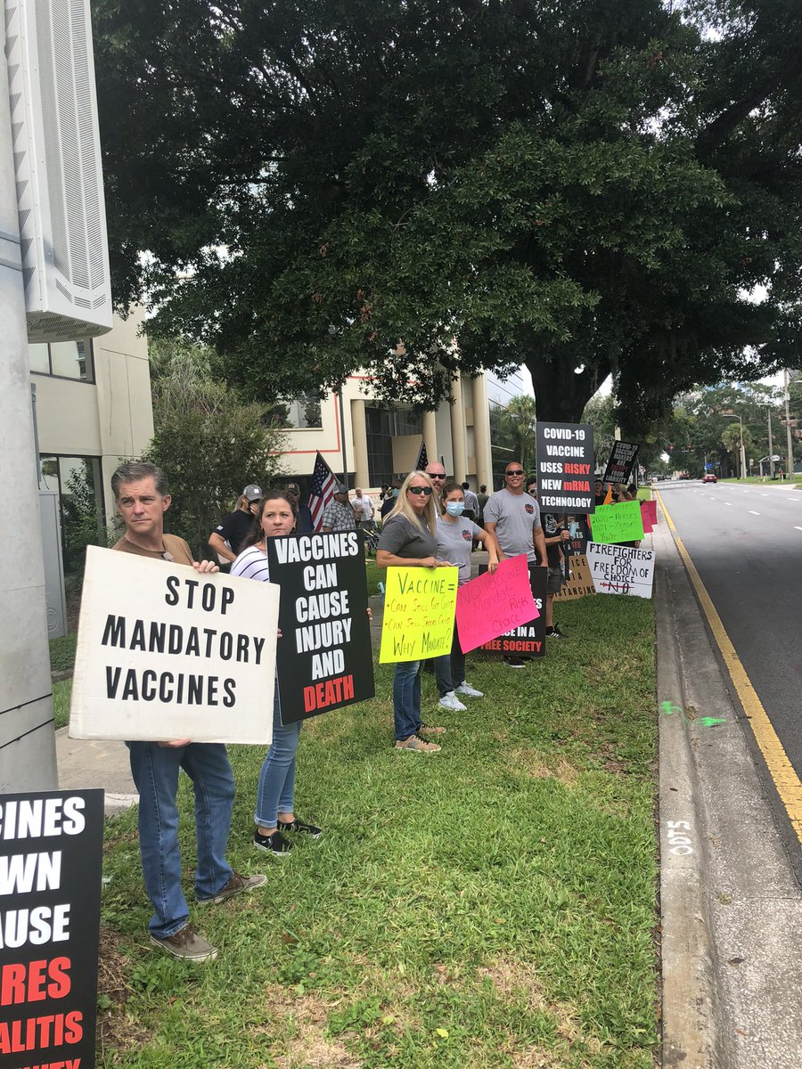 AnthonySabatini's tweet photo. BREAKING: 200+ FIREFIGHTERS TO BE FIRED BY MAYOR DEMINGS DUE TO VACCINE MANDATE.
Today my Legislative Aide Jason Carter attended @IAFF2057 meeting w/ @OCFLMayor and spoke on my behalf to our firefighter heroes.  My office stands with the firefighters who Mayor plans to FIRE if… https://t.co/PrCrYXScqU