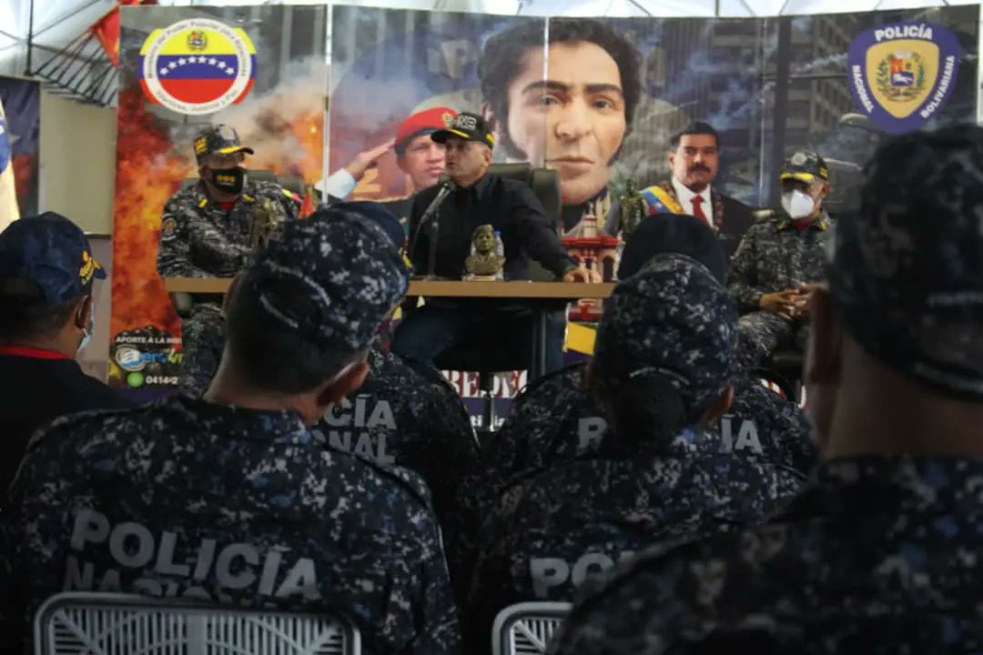 Durante el encuentro manifestó todo su apoyo a los funcionarios de este cuerpo policial, donde expresó que seguirá trabajando por el bienestar de los uniformados que protegen y cuidan a nuestro pueblo, desarrollando el Vértice 10 de Gran Misión Cuadrante de Paz.