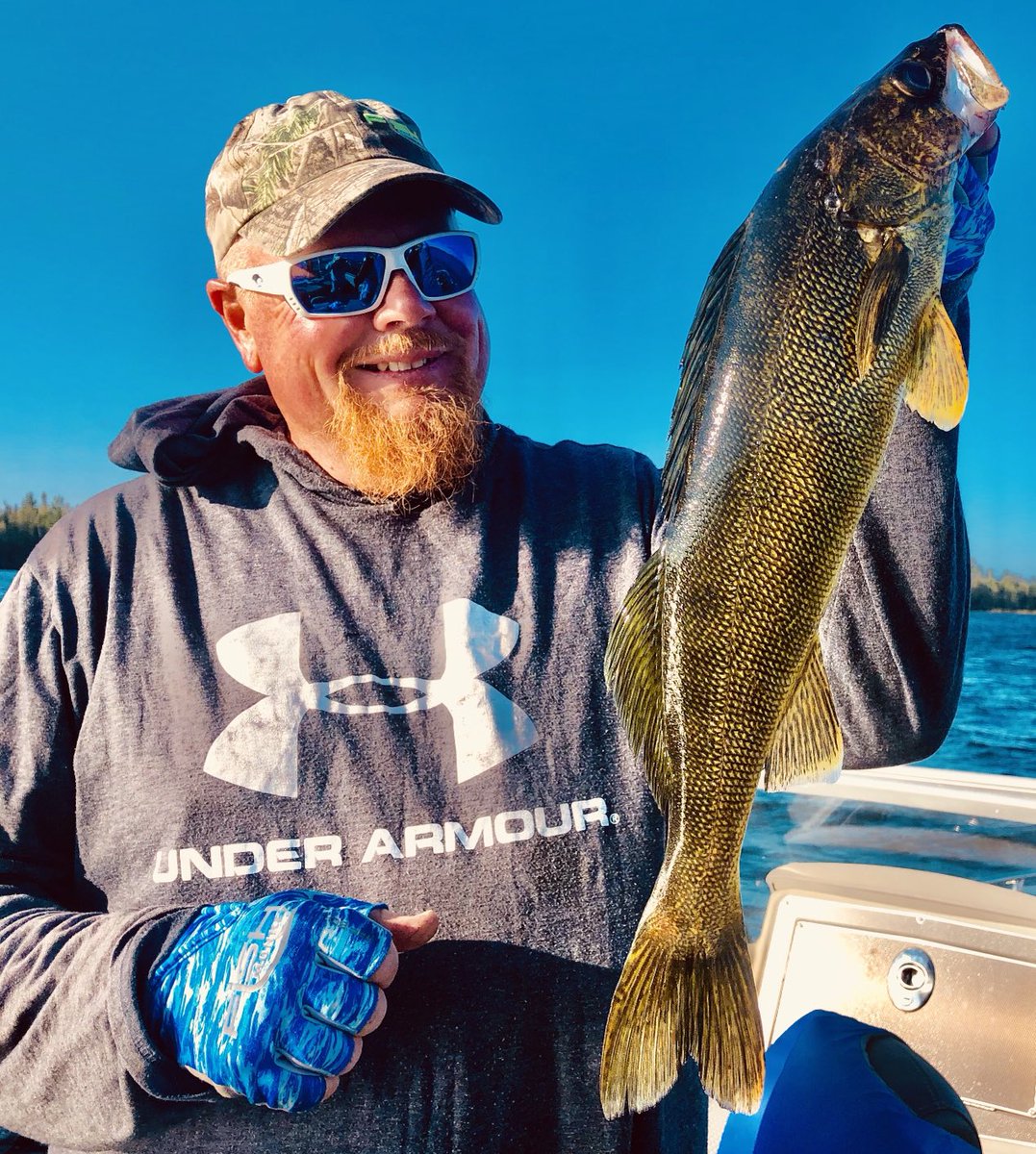 Monday Fishing Moments’ Walleye On’ Anglers! B🎣🎣 #FishMonkeyGloves 🎣🐵🧤🧤