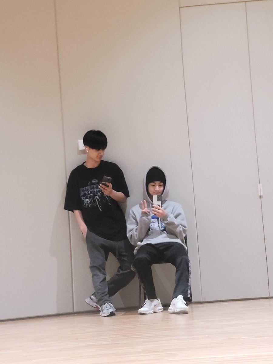 젱양.zip tweet media