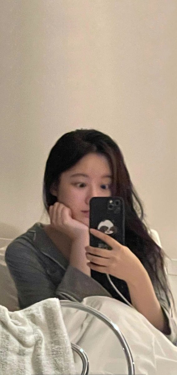 yshlockscreen's tweet photo. #SHUHUA LOCKSCREEN/S

#��화 #舒華 #GIDLE #여자아이들 @G_I_DLE https://t.co/gLR97tOYhb