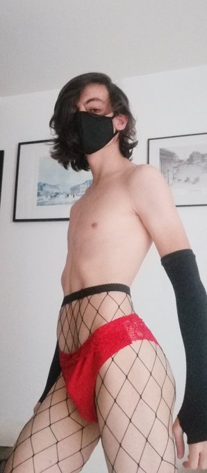 2 pic. Waiting for my bank, to buy dildo :x
#NSFW #Femboy #Twink #Crossdresser https://t.co/dwsdVLr4