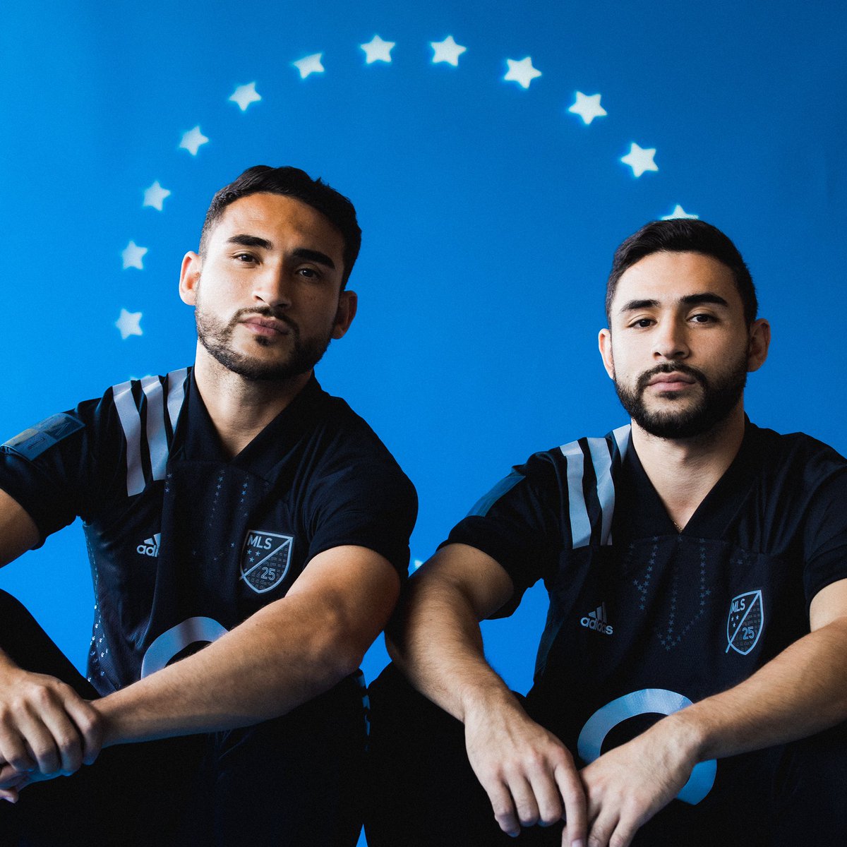 MLS's tweet image. The first brothers to be named #MLSAllStar teammates. 🙌

@CristianRoldan x @Alex_Roldan8