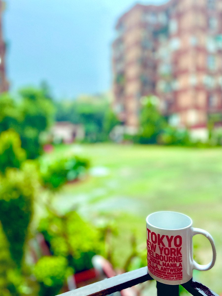 rm_mann's tweet photo. Some days, it rains hope. Some days are just plain cloudy. But on all days, there’s life- colourful, dreamy, vivacious. It’s upto you what you choose to fill your cup with. 

#happymornings #rain #aplaceinthesun #conversation #BlessedAndGrateful #rooh_clicks #rooh_writes https://t.co/1etczM77Bl